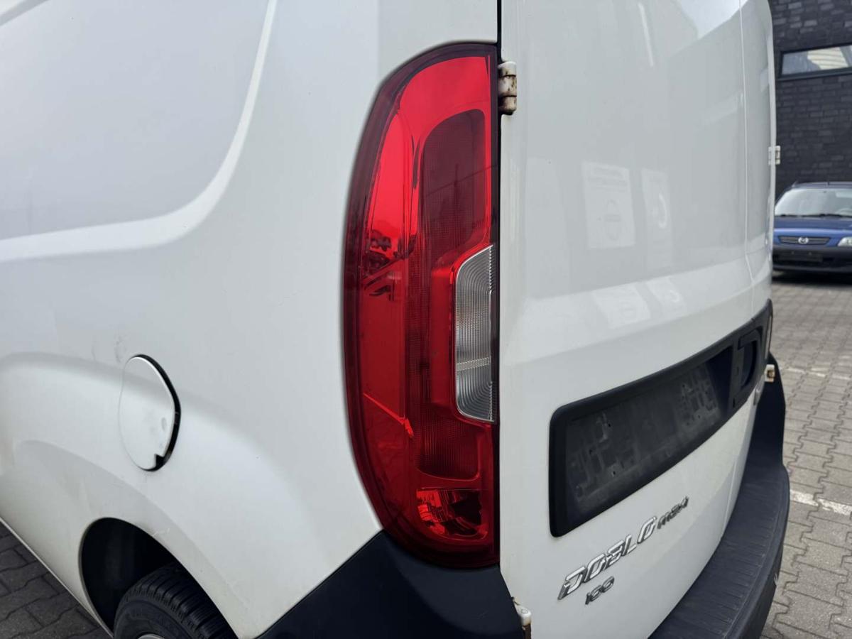 Fiat Doblo 2 original R&uuml;cklicht R&uuml;ckleuchte Schlussleuchte links Facelift Bj.2018